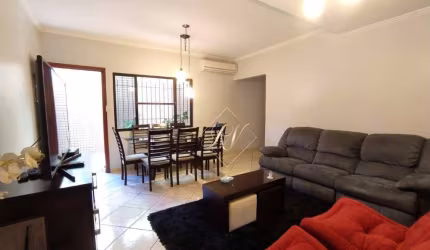 LINDA CASA COM 3 DORMITÓRIOS, SALA AMPLA, VAGA DE GARAGEM, SUPER BEM LOCALIZADA!!!