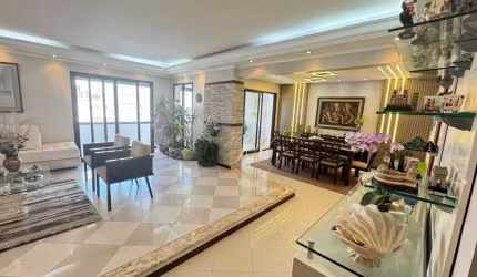 Maravilhoso apartamento amplo na quadra praia, no bairro do Embaré!!!