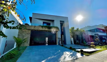 Linda casa no Condomínio Real Park