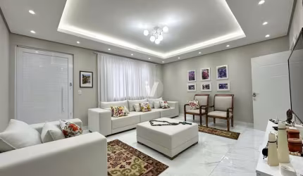 Casa de Luxo em Camobi: Seu Oásis na Cidade