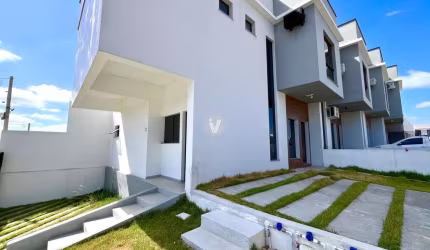 Sobrado com 04 dormitórios no Residencial Schons