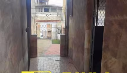 Casa com 3 quartos à venda na Rua Ferreira Cantão, Irajá, Rio de Janeiro, 100 m2 por R$ 390.000