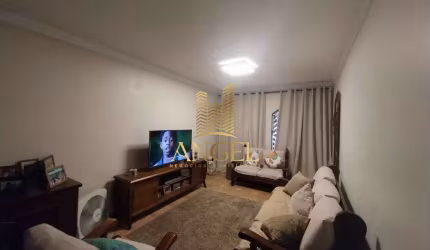 Sobrado 3 dormitórios e 2 vagas - Jardim Piqueroboy