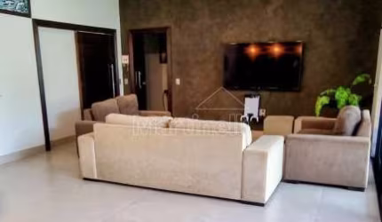 Casa Térrea Diferenciada de 567m² de área terreno à venda no Condomínio Residencial Enseada da Fronteira - Rifaina/SP.