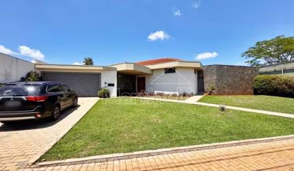Casa térrea comercial de 2.240m² de área terreno e 600m² de área construída a venda na Avenida Costábile Romano, próximo Unaerp - Bairro Ribeirânia, Ribeirão Preto/SP.