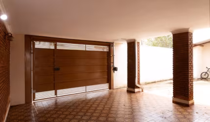 Casa à Venda no Bairro Jardim São Luiz - Ribeirão Preto.