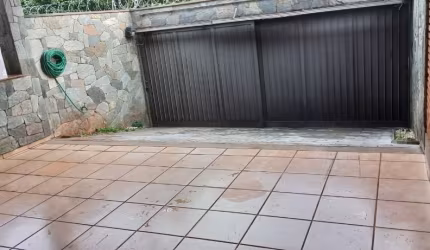 Casa à Venda no Bairro Vila Tibério – Ribeirão Preto