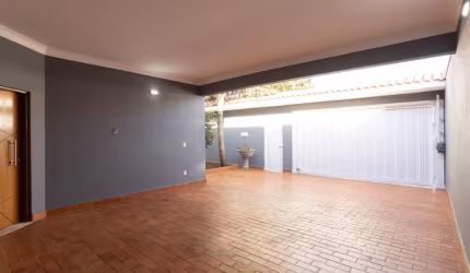 Casa à Venda  – R$ 550.000,00. Localização: Bairro Cândido Portinari,  Ribeirão Preto - SP
