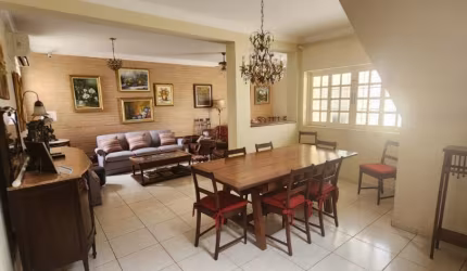 Sobrado à Venda  – R$ 800.000,00. Localização: Alto da Boa Vista, Ribeirão Preto - SP.
