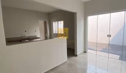 CASA com 03 quartos para VENDA
