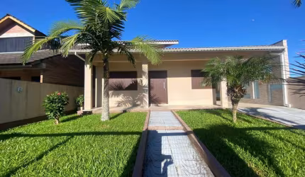 Casa para Venda em Torres, Praia Paraiso, 3 dormitórios, 1 suíte, 2 banheiros, 2 vagas