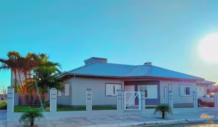 Casa para Venda em Torres, Stan, 3 dormitórios, 1 suíte, 2 banheiros, 1 vaga