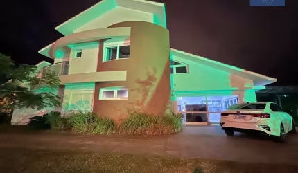 Sobrado de esquina mobiliado e decorado em Atlântida