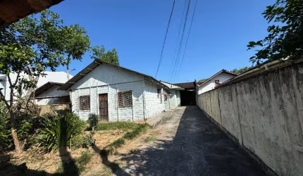 Terreno plano com 360m²