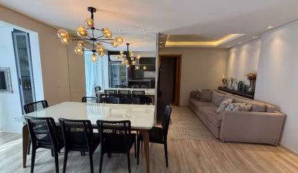 Apartamento mobiliado com suite+ 2 quartos e 2 vagas individuais no Atiradores!