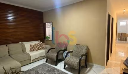 Vendo Casa com 4/4