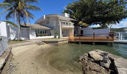 Casa com 6 dormitórios para alugar, 850 m² por R$ 27.400,00/mês - Centro - Cabo Frio/RJ