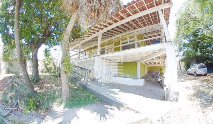 Casa com 6 quartos, 450 m² por R$ 950.000 - Badu - Niterói/RJ