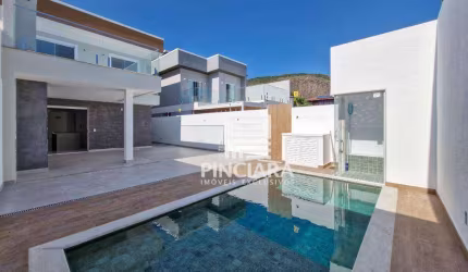 Casa com 4 quartos, sendo 3 suítes à venda, 300 m² por R$ 1.400.000 - Itaipu - Niterói/RJ