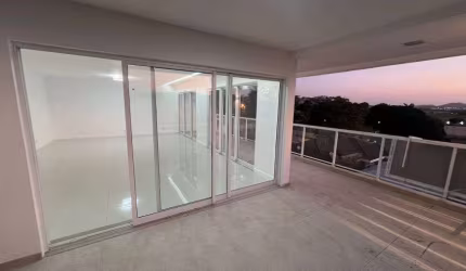 Imóvel para aluguel e venda possui 290 metros quadrados com 4 quartos em Lagoa - Macaé - RJ
