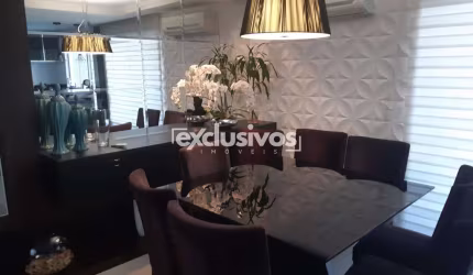 Sobrado espetacular mobiliado no Vila Nova com Suíte + 2 qtos e área externa.