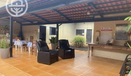 Casa com 4 dormitórios à venda, 257 m² por R$ 1.000.000,00 - Jardim Universitário - Barretos/SP