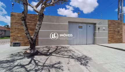 Casa a  venda proxímo ao forum de Parnamim Bairro Monte Castelo