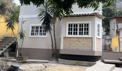 Casa com 3 quartos à venda na Loteamento Cafuba, Piratininga, Niterói, 360 m2 por R$ 650.000