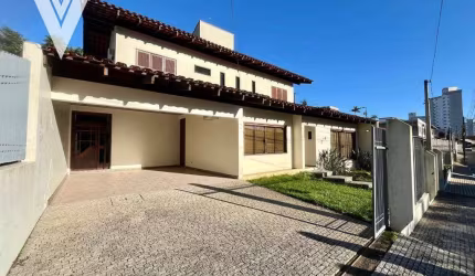 Casa à venda, 274 m² por R$ 950.000,00 - Velha - Blumenau/SC