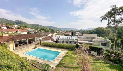 Casa com 3 dormitórios à venda, 314 m² por R$ 1.450.000,00 - Velha - Blumenau/SC
