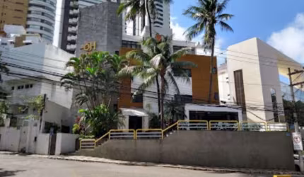 Hotel para locação com 24 suítes com área de 900,00 m2 Próximo a Praia