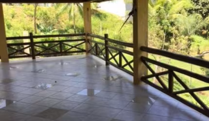 Venda ou locação de Casa no Encontro das Águas - beira da lagoa