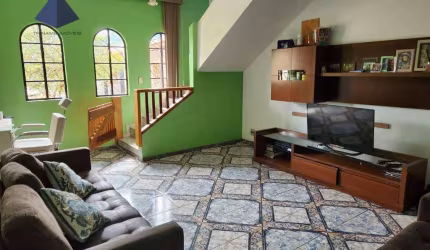 Casa com 3 dormitórios à venda, 400 m² por R$ 550.000,00 - Cidade Soberana - Guarulhos/SP
