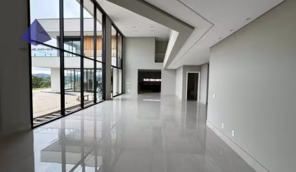 BELISSIMO SOBRADO EM CONDOMINIO FECHADO
