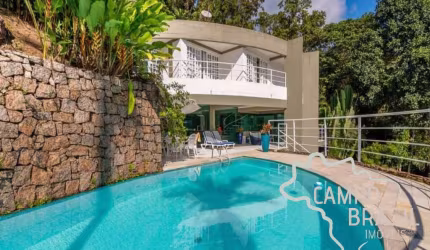 LINDA CASA NA ENCOSTA COM VISTA PRIVILEGIADA PARA O MAR!