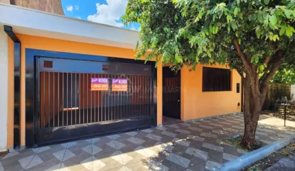 Casa com 3 quartos à venda na Rua Alberto Benvegnú, 280, Conjunto Habitacional Antônio Costa Patrão, Sertãozinho, 127 m2 por R$ 380.000