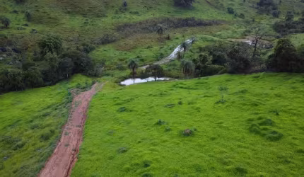 Chácaras á venda de 1000m² com financiamento próprio em Itatiaiuçu MG!