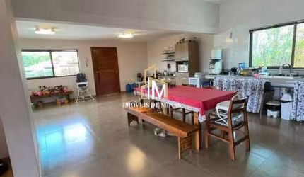 Casa á venda em condomínio de 2460m², com 03 quartos sendo 01 suíte em Igarapé MG!