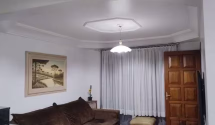 Sobrado com 3 dormitórios à venda, 123 m² por R$ 594.000,00 - Capão Raso - Curitiba/PR