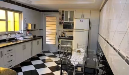 Sobrado para venda na Vila Tolstoi!!