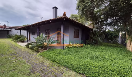 Casa com 3 quartos para alugar na Rua Francisco Manfron, 67, Santa Felicidade, Curitiba, 230 m2 por R$ 4.500