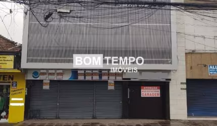 10 consultórios no mesmo prédio horizontal.