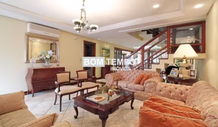 Casa à venda com 4 suítes, totalmente mobiliada na