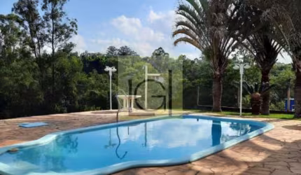 Chácara de Luxo em Condomínio: 3 quartos, 1 suíte, 3 salas, 4 banheiros, 10 vagas de garagem, 250m² - Itu-SP, Chácaras Leonardi.