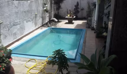 Casa em condomínio fechado com 4 quartos à venda na Rua João Bruno Lobo, Curicica, Rio de Janeiro, 199 m2 por R$ 380.000