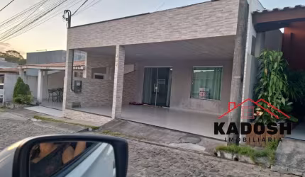 Casa em Condomínio de Luxo em Feira de Santana-BA, Bairro Sim: 2 Quartos, 1 Suíte, 2 Salas, 2 Banheiros, 2 Vagas, 130m².