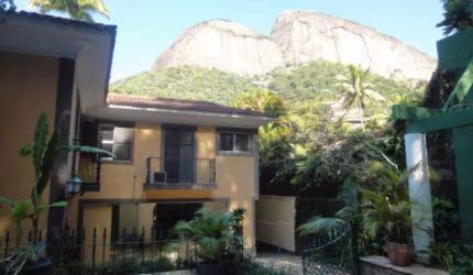 Casa de 735 metros quadrados no bairro Gávea com 5 quartos