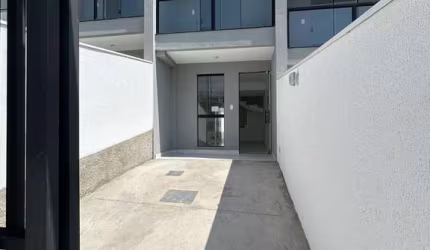 Casa com 2 quartos à venda na Rua Heitor Guimarães, 55, São João Batista, Belo Horizonte por R$ 435.000