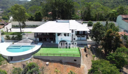 Casa com 5 quartos à venda, 207 m² por R$ 2.500.000 - Itaipu - Niterói/RJ