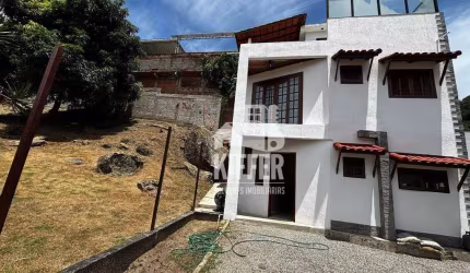 Casa com 2 dormitórios à venda, 92 m² por R$ 330.000,00 - Itaipuaçu - Maricá/RJ